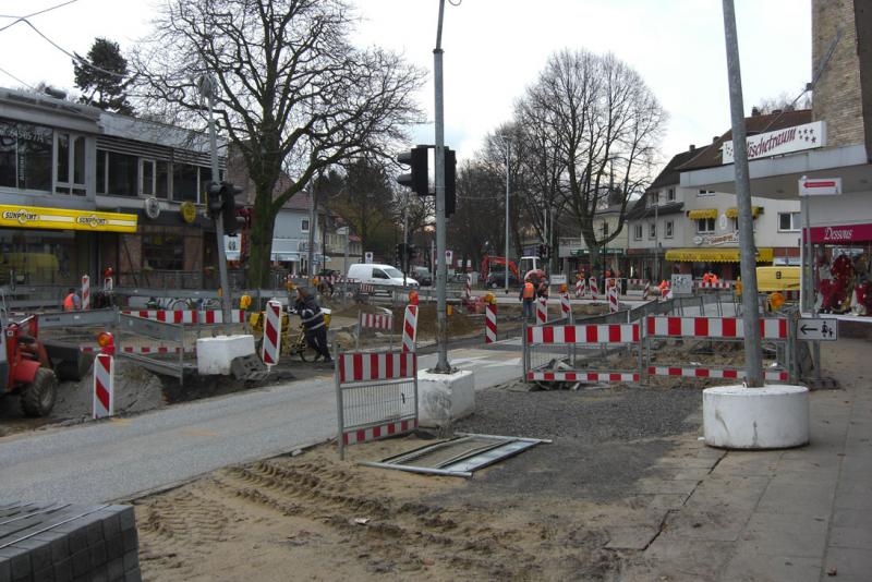 Aufgerissene Ulzburger Straße, Einmündung in die Ohechaussee