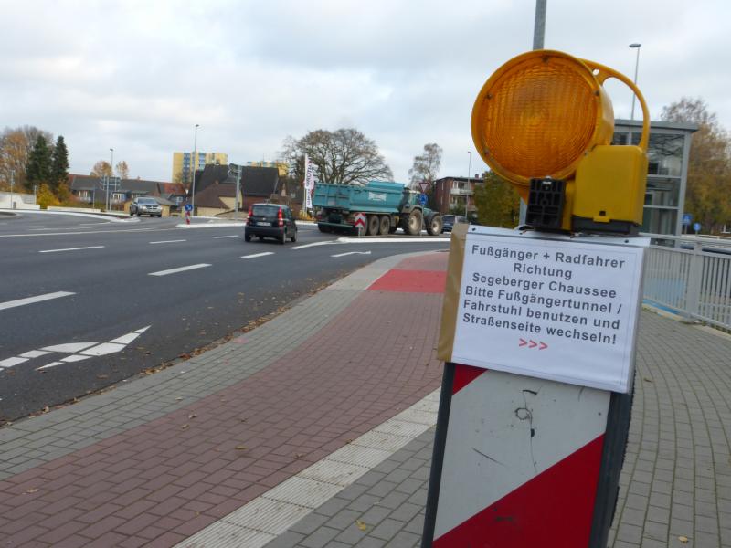 DIN-A-4-Zettel mit Verkehrshinweisen für Radfahrer